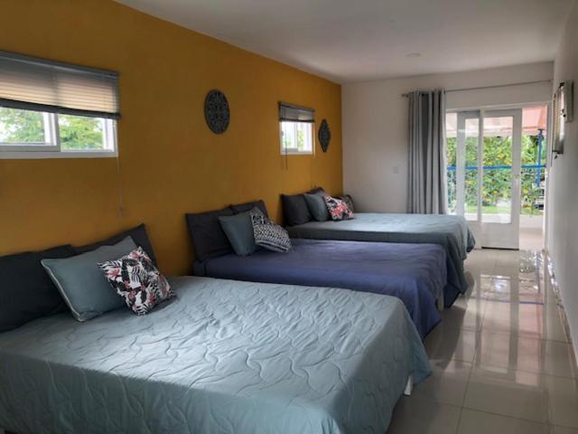 La Bella Vista Guest House Calarca Luaran gambar